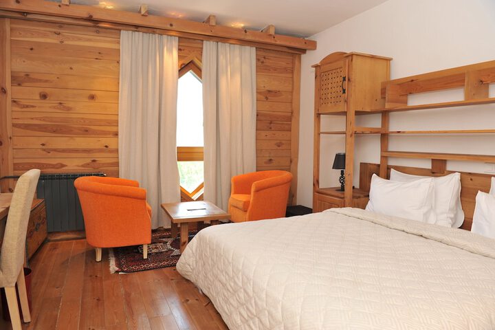 Room 8 of 53