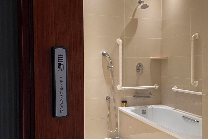 Clean Restrooms