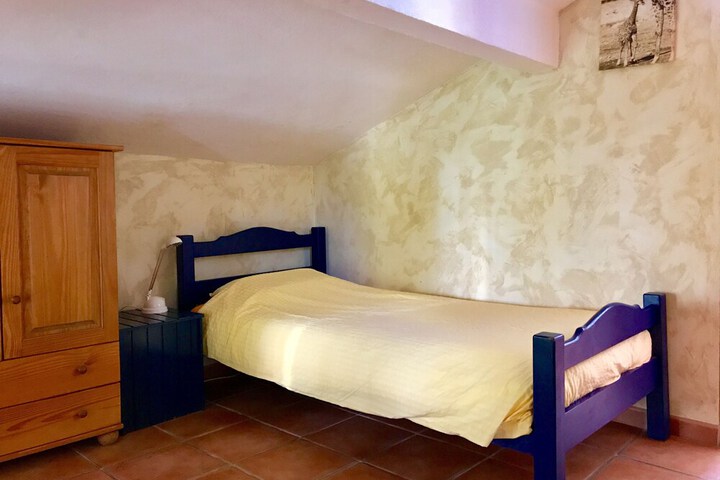 Room 8 of 46