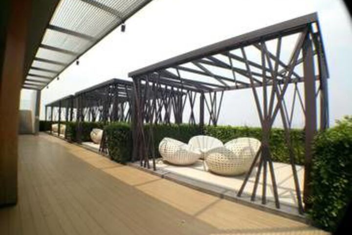 Hotel Exterior 11 of 29