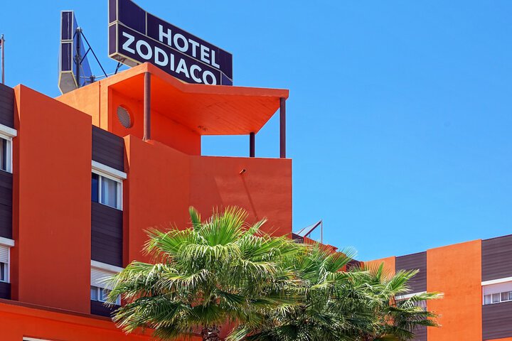 Hotel Entry