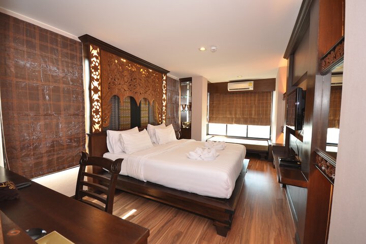 Room 51 of 83