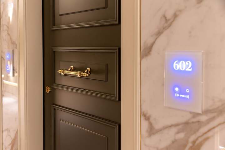 Ballroom/Hall 79 of 98