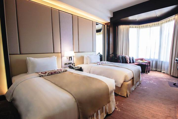 Room 14 of 60