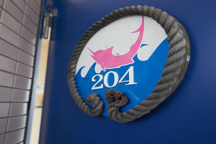 Room 28 of 125