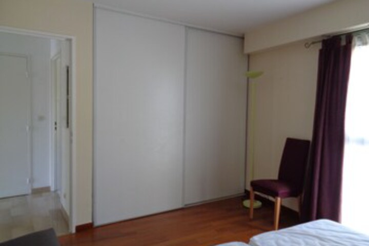 Room 4 of 4