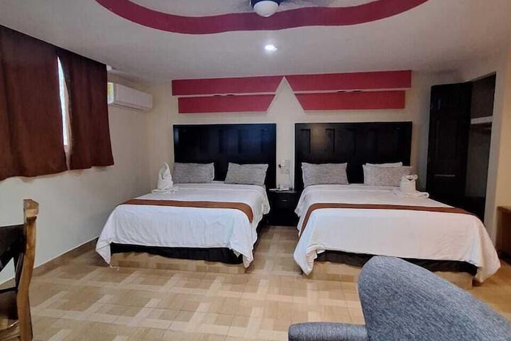 Room 13 of 37