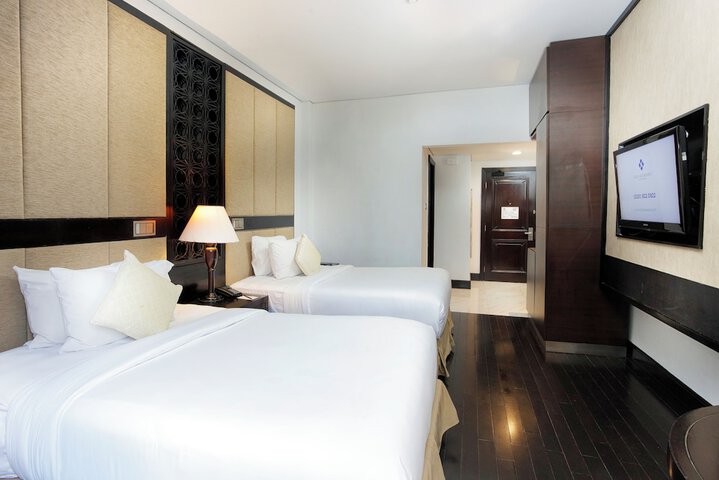 Room 5 of 42