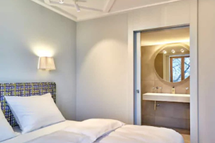 Room 39 of 77