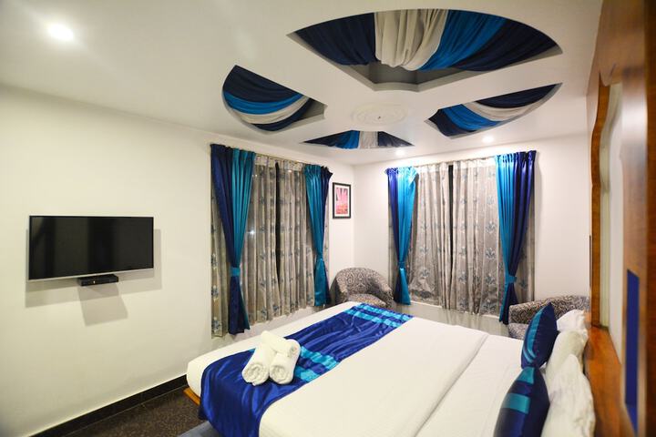 Room 4 of 28