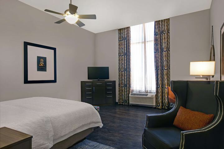 Room 22 of 60