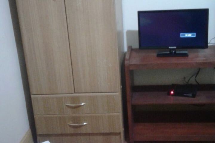 Room 6 of 30
