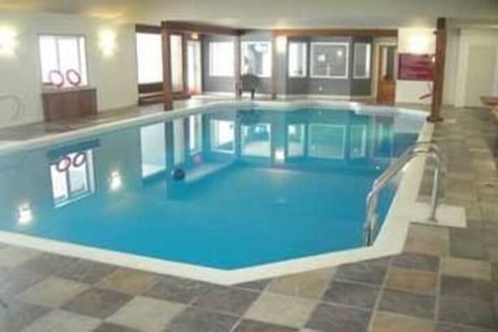 Pool 43 of 75