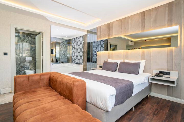 Room 16 of 63