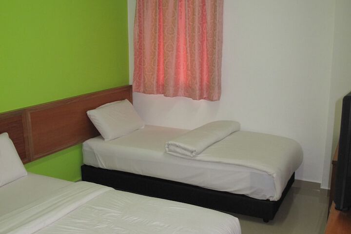 Room 5 of 34