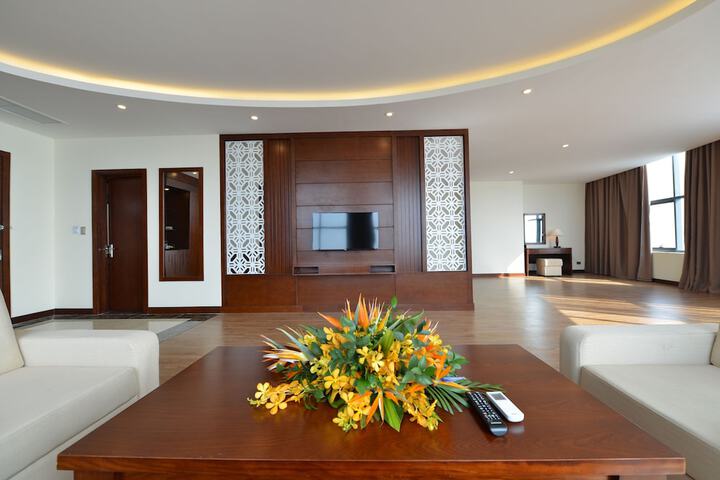 Room 10 of 61