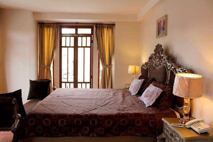 Room 12 of 61