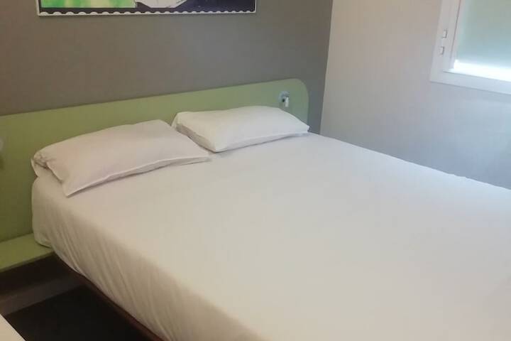 Room 6 of 29