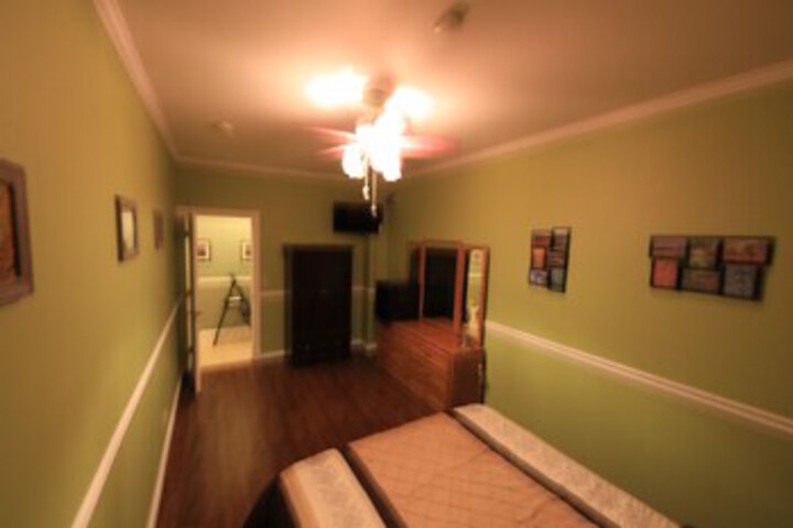Room 46 of 68