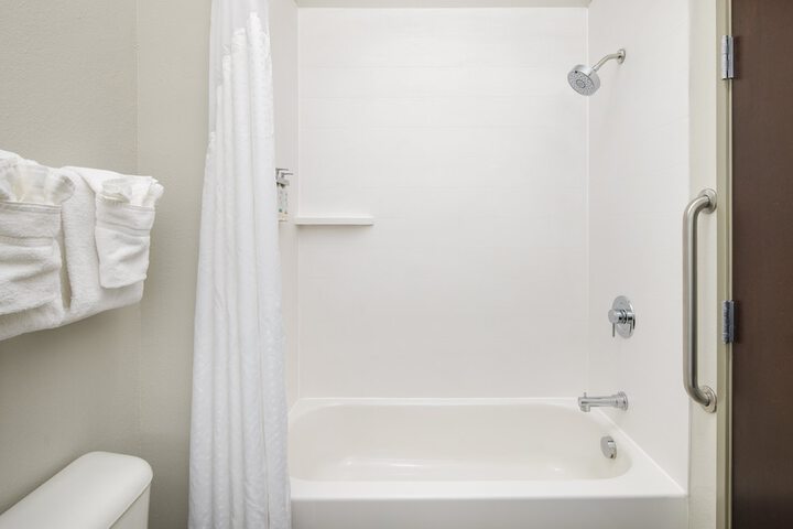 1 King Bed Suite (4 of 17)