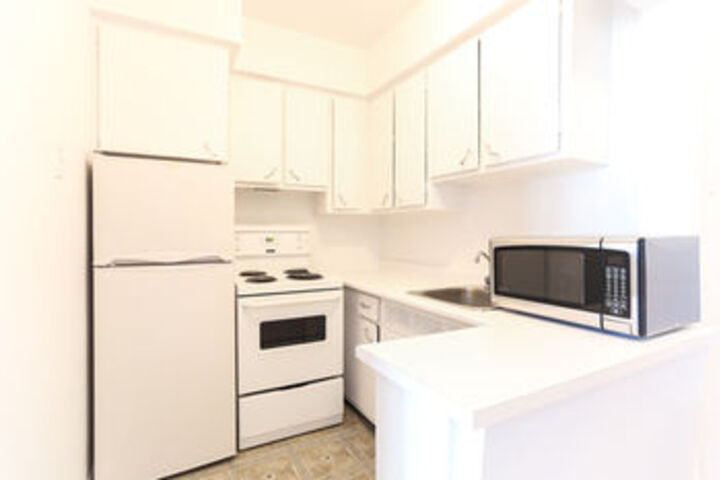 Room 4 of 5