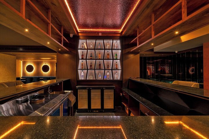 Lounge 17 of 22