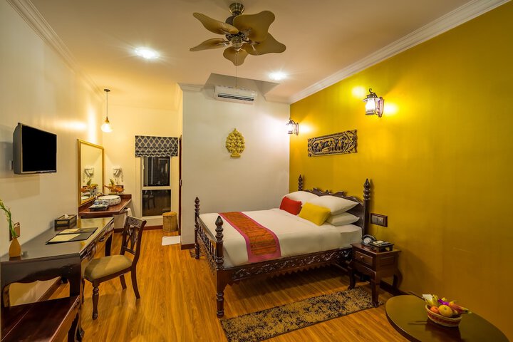 Room 12 of 60