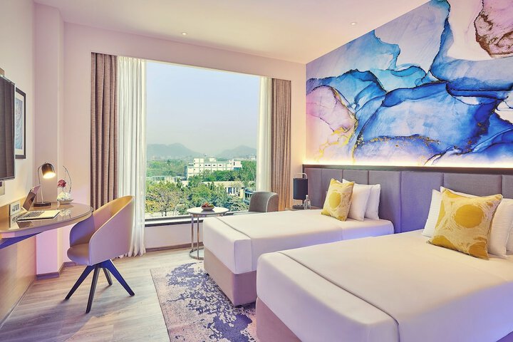 Room 9 of 27