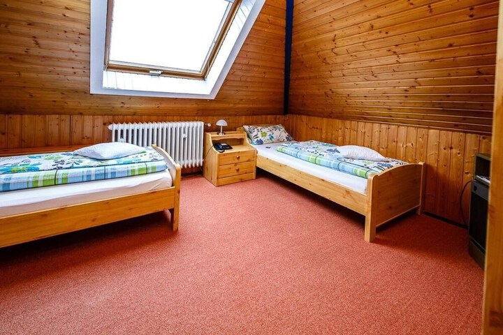 Room 25 of 37