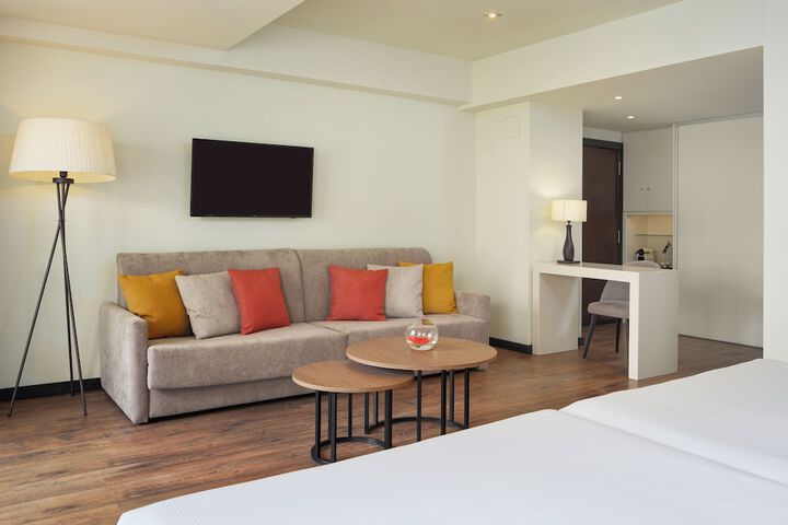 Room 21 of 88