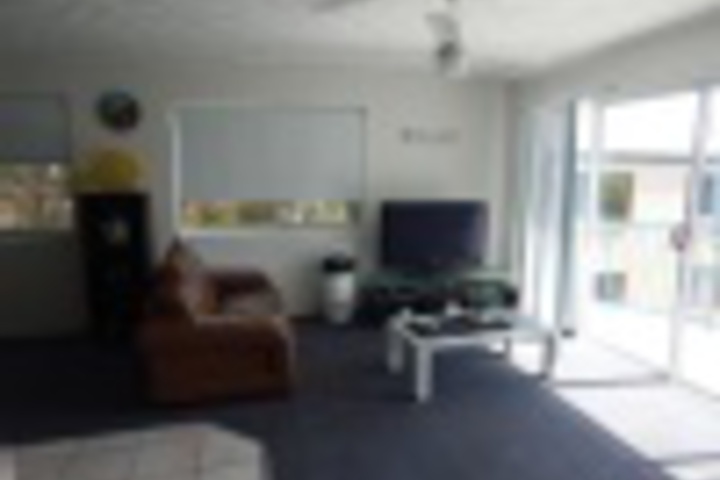 Room 325 of 560