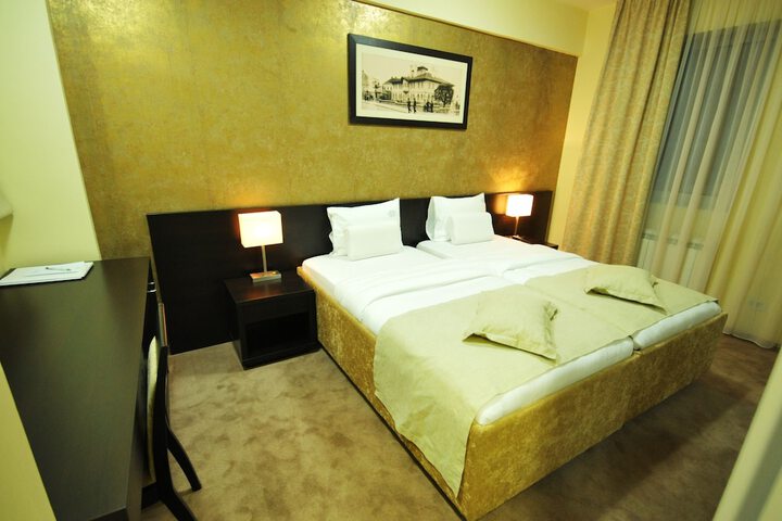Room 9 of 70