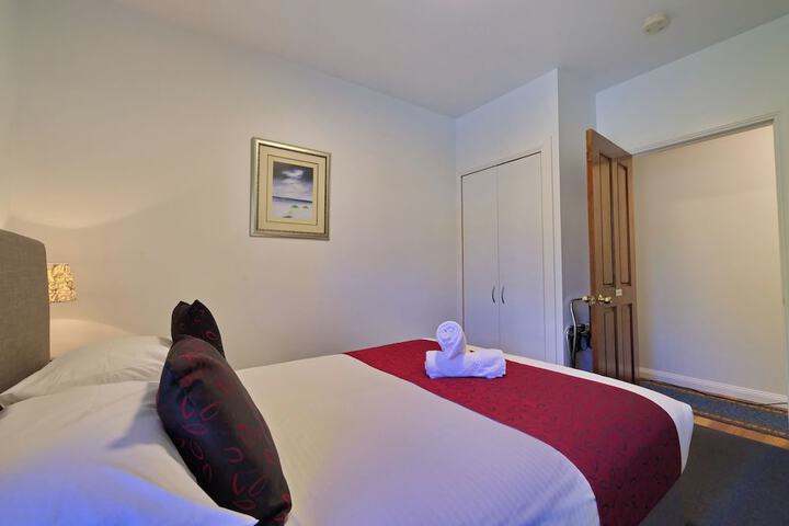 Room 9 of 22