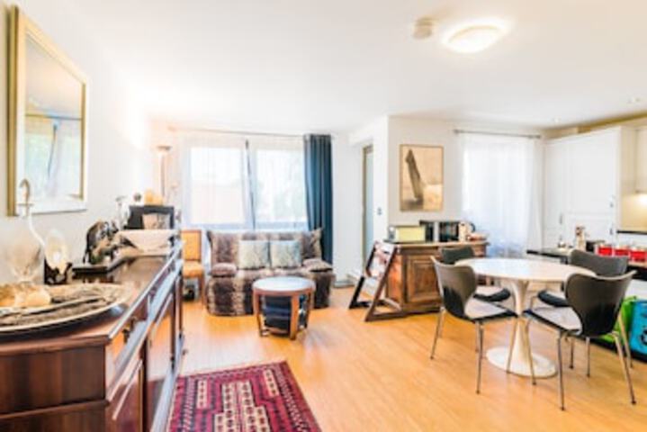 Cosy 1BR Home Canning Town W / balcony + Parking