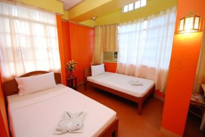 Room 4 of 14