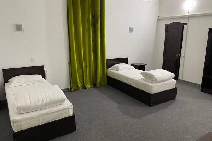 Room 7 of 25