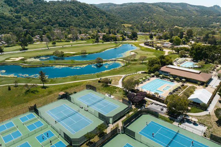 Tennis court