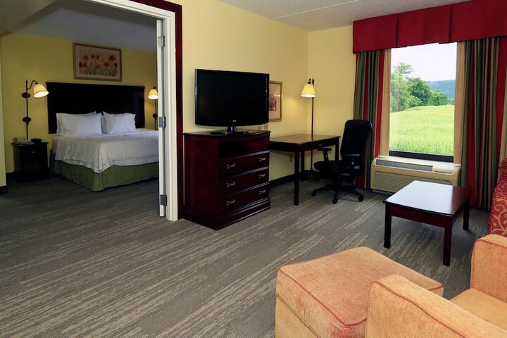Room 44 of 115