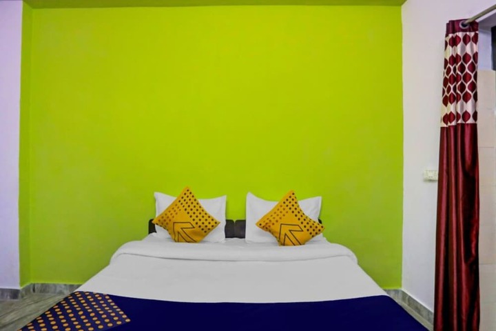 Room 4 of 15