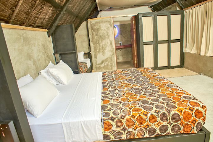 Room 45 of 195