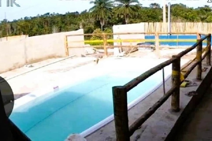 Pool 17 of 37