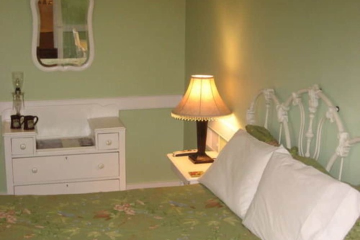 Room 4 of 56