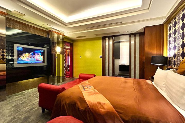 Room 60 of 97