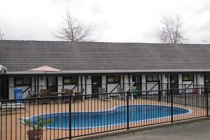Pool 37 of 48