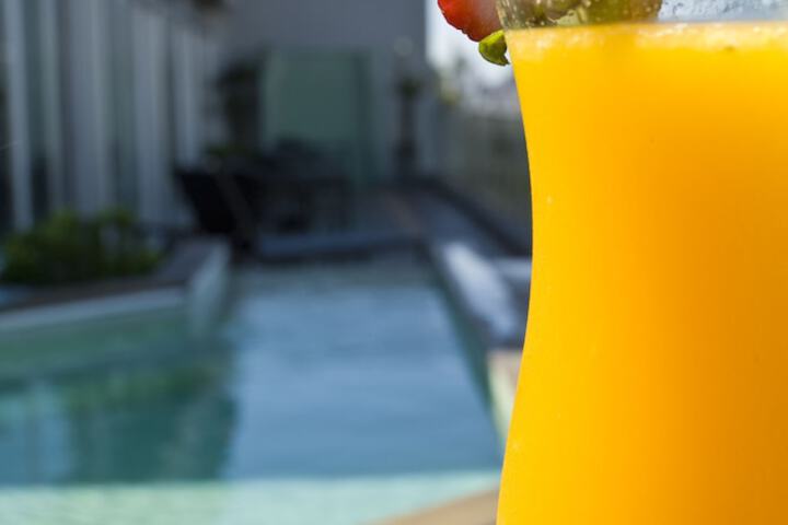Hotel Pool
