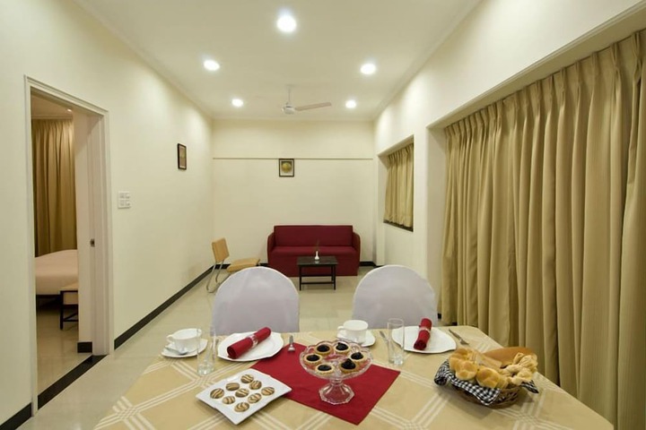Room 16 of 36