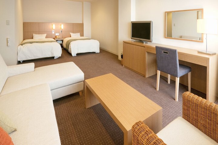 Room 7 of 72