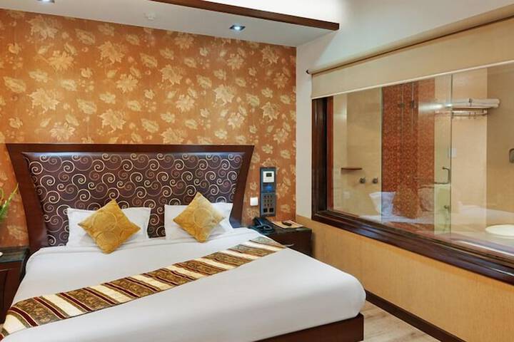 Room 4 of 19