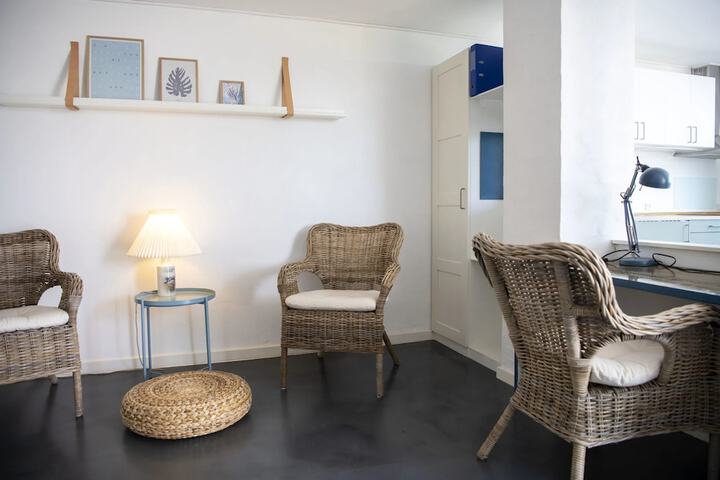 Room 43 of 76
