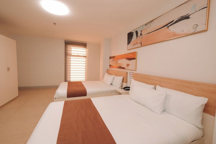 Room 4 of 27